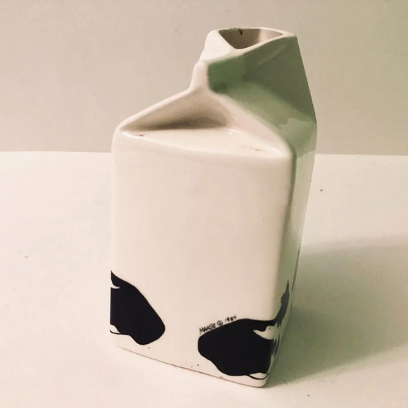 Vtg Margo 1984 Ceramic Milk Carton Creamer Farmhouse 4 Inch Tall - Picture 5 of 15